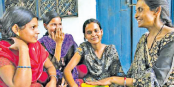 इतरांबद्दल सहानुभूती बाळगा; त्यांना मदत करा