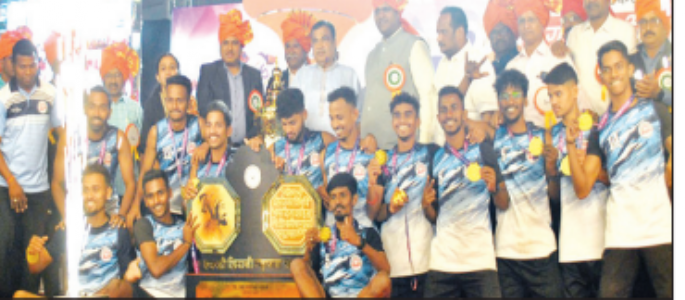 स्पर्धेत भाग घेणे हाच माेठा पुरस्कार : गडकरी