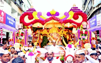 Hanumanth Rta दगडूशेठ गणपतीची श्री हनुमान रथातून थाटात मिरवणूक - संध्यानंद