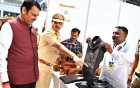 बंदीजनांनी तयार केलेल्या वस्तूंच्या प्रदर्शनाचे मुख्यमंत्र्यांच्या हस्ते मंत्रालयात उद्घाटन