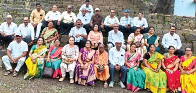 भाेर